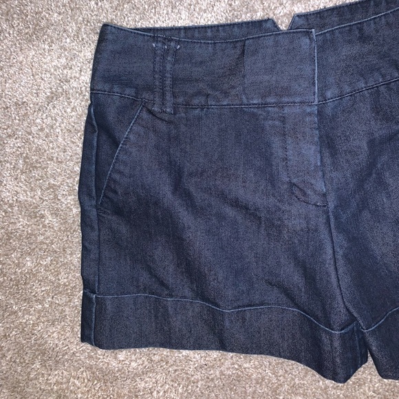 Express Dark Blue Jean shorts size 2 - Picture 5 of 11